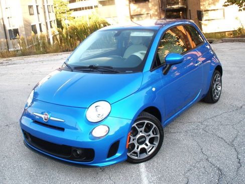 Used 2018 FIAT 500 Pop FWD image 1