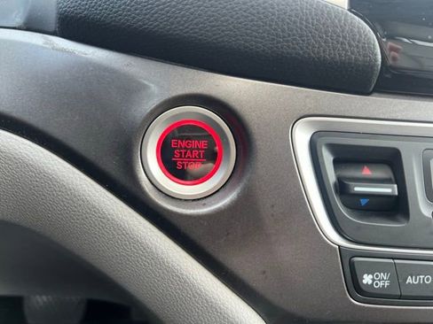 Used 2017 Honda Pilot EX-L image 18