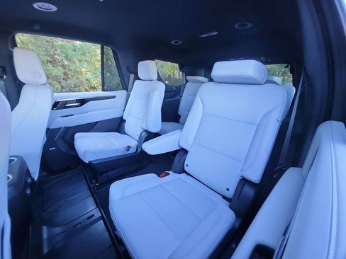 Certified 2025 Chevrolet Tahoe Premier image 29