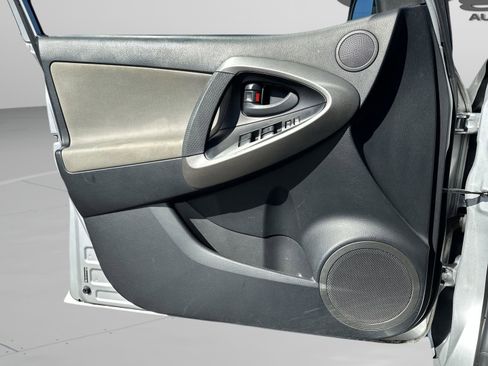 Used 2010 Toyota RAV4 2WD image 15