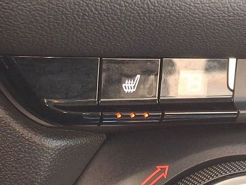 Used 2025 Chevrolet Blazer LT image 22