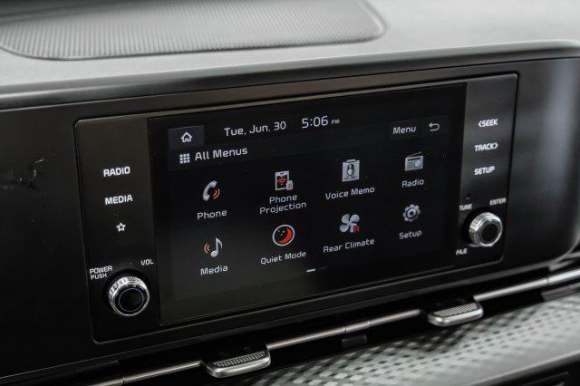 Used 2023 Kia Carnival LX FWD image 28