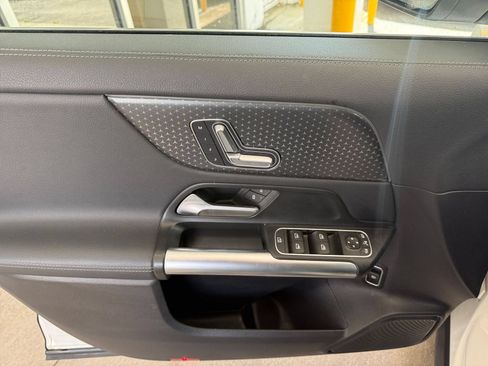 Used 2025 Mercedes-Benz GLA 250 image 18