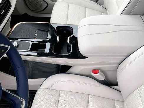 New 2026 Buick Enclave Avenir w/ Super Cruise Package AWD/4WD image 11