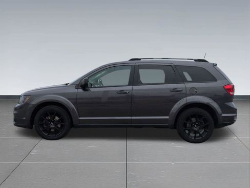 Certified 2019 Dodge Journey SE w/ Connectivity Group image 3
