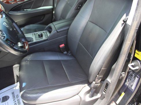 Used 2016 Hyundai Equus RWD image 13