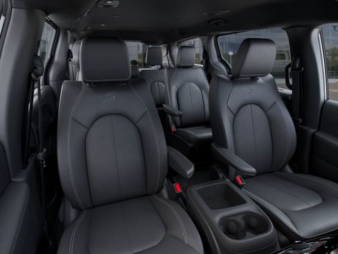 New 2026 Chrysler Pacifica Select w/ S Appearance Package FWD image 16