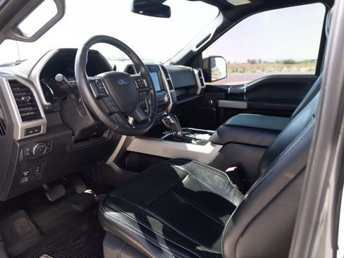 Used 2018 Ford F150 Lariat w/ Equipment Group 502A Luxury AWD/4WD image 15