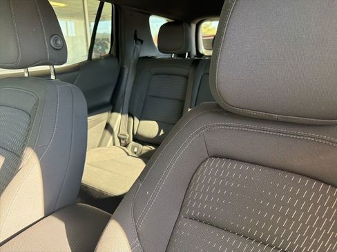 Used 2025 Chevrolet Equinox LT image 10