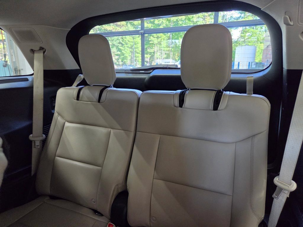 Used 2021 Ford Explorer Limited AWD/4WD image 18