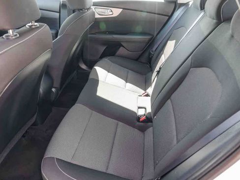 Certified 2024 Kia Forte LXS w/ LXS Technology Package image 17