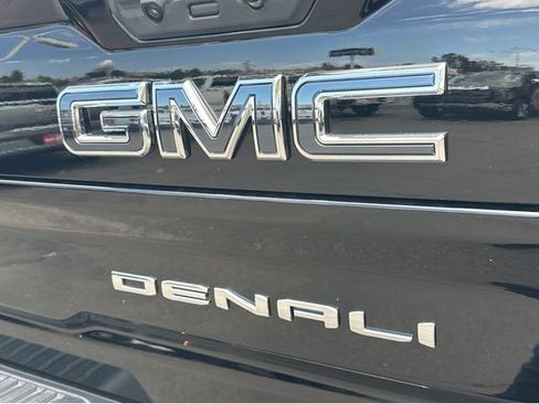 New 2026 GMC Sierra 2500 Denali Ultimate AWD/4WD image 9
