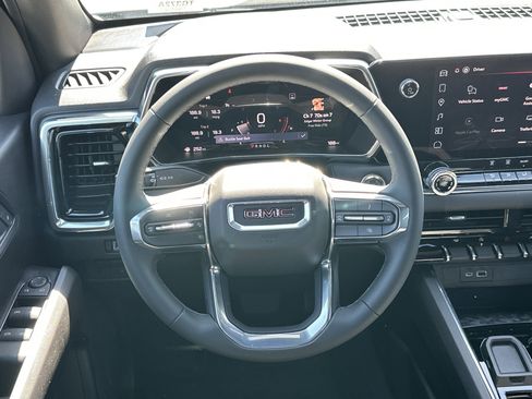 Used 2026 GMC Canyon Elevation image 24