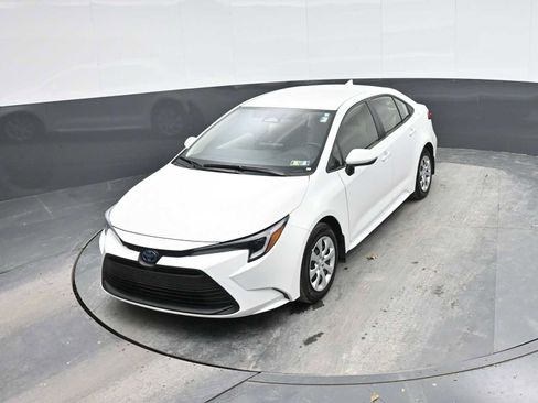 Used 2024 Toyota Corolla LE image 13