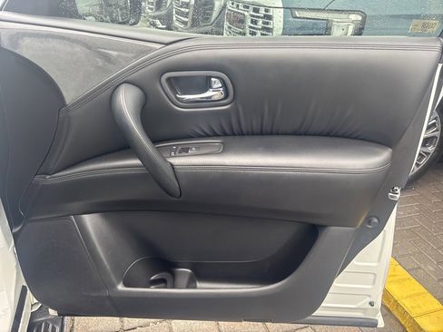 Used 2022 Nissan Armada SL w/ Midnight Edition Package image 31