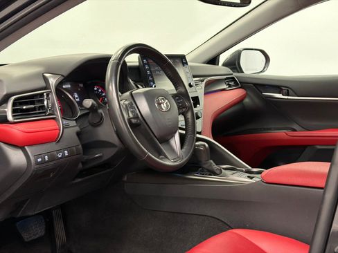 Used 2023 Toyota Camry XSE image 11