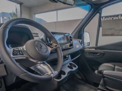 New 2025 Mercedes-Benz Sprinter 2500 image 7