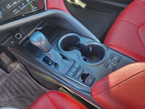 Used 2024 Toyota Camry XSE image 15