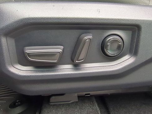 New 2026 Toyota Tundra Limited AWD/4WD image 19