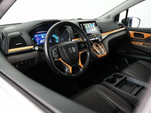 Used 2018 Honda Odyssey Elite image 6