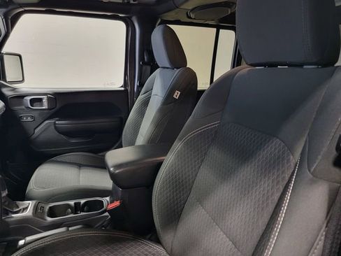 Used 2021 Jeep Wrangler Unlimited Sport image 14