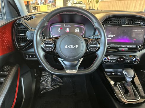 Certified 2023 Kia Soul GT-Line w/ GT-Line Technology Package FWD image 19