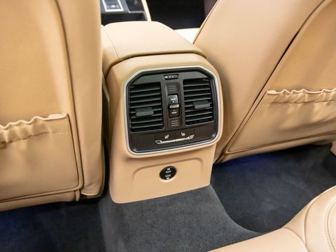 Certified 2022 Porsche Macan S image 19