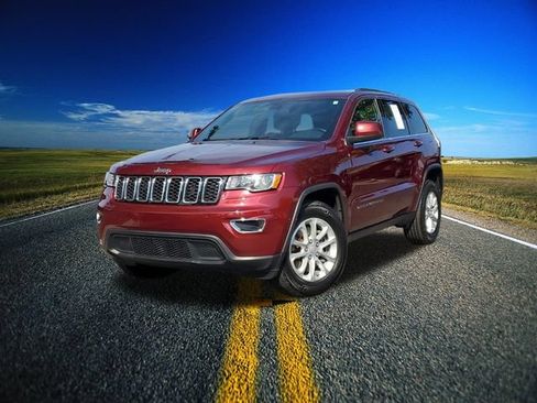 Certified 2021 Jeep Grand Cherokee Laredo w/ Security & Convenience Group AWD/4WD image 29