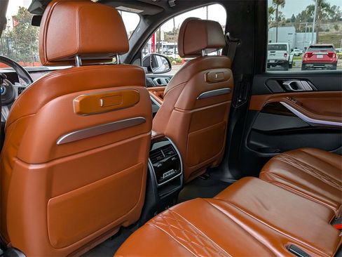 Used 2023 BMW X7 xDrive40i w/ M Sport Package image 39