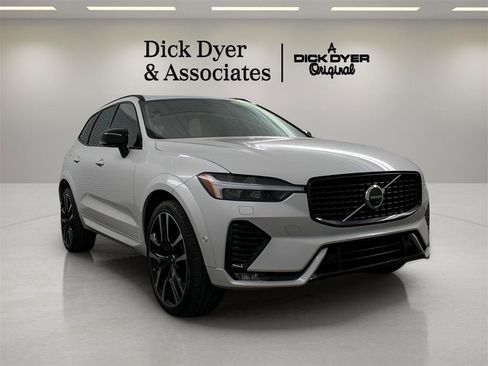 Certified 2023 Volvo XC60 B5 Ultimate w/ Climate Package image 1