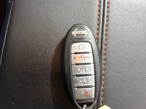 Used 2022 Nissan Sentra SR w/ SR Premium Package FWD image 41