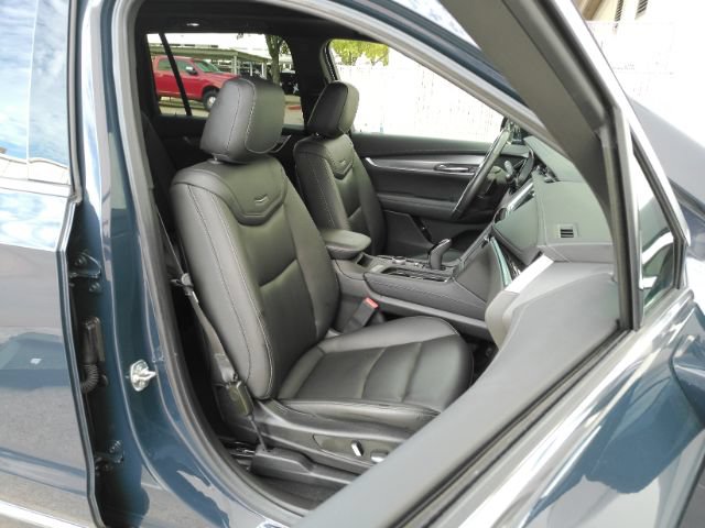 Used 2024 Cadillac XT6 Luxury w/ LPO, Floor Liner Package AWD/4WD image 21
