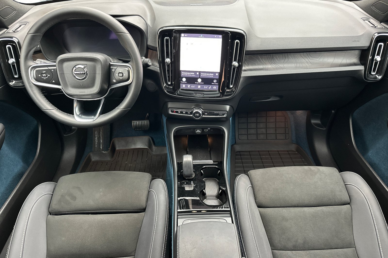 Certified 2023 Volvo XC40 Recharge Ultimate w/ Protection Package Premier AWD/4WD image 16