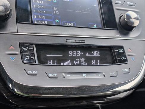 Used 2014 Toyota Avalon XLE Premium image 15