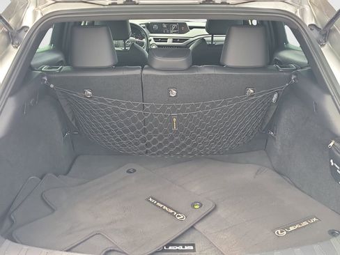 Used 2019 Lexus UX 200 w/ Accessory Package 2 FWD image 9