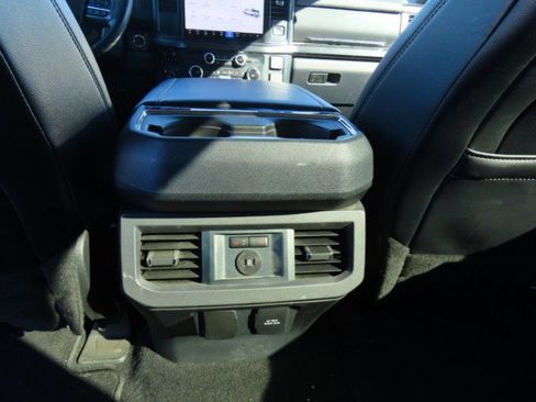 Used 2024 Ford F250 Lariat w/ Chrome Package image 16