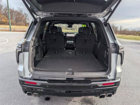 Used 2024 Chevrolet Traverse RS w/ LPO, Floor Liner Package image 14