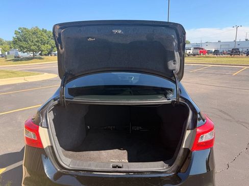 Used 2018 Nissan Sentra SV FWD image 25