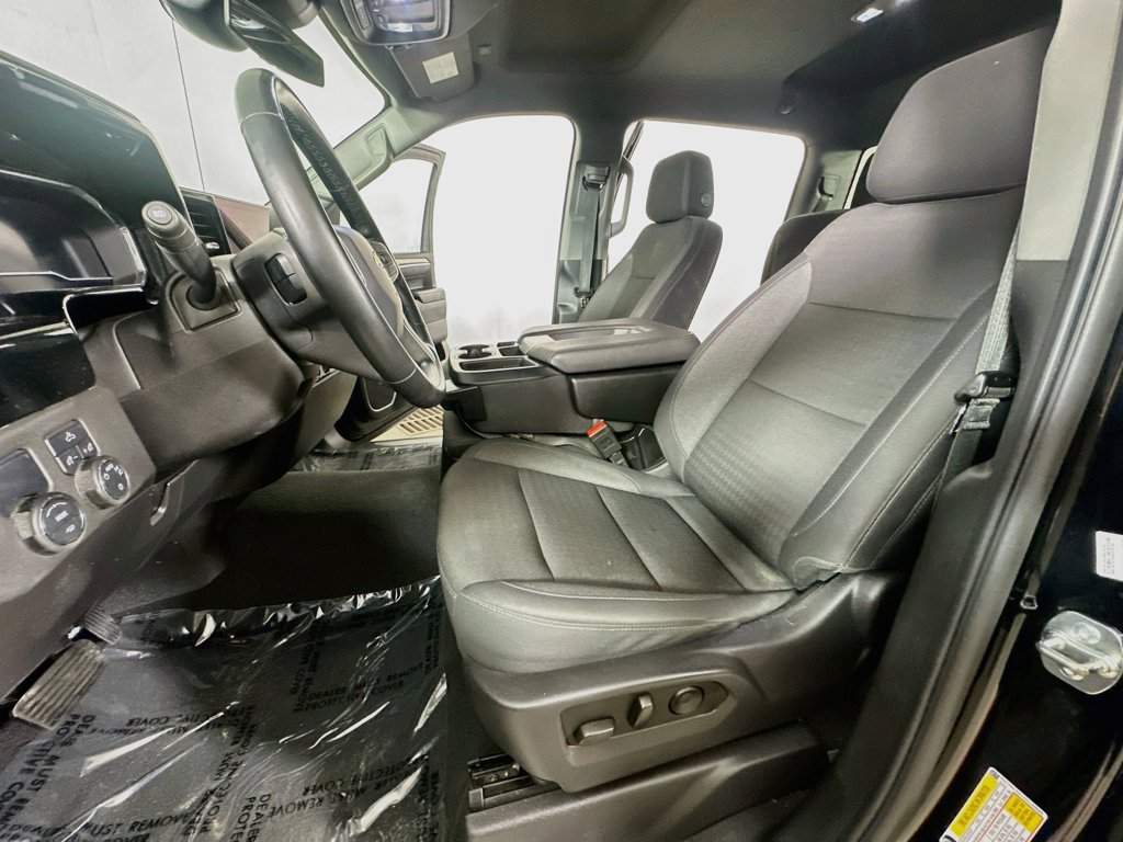 Used 2025 Chevrolet Silverado 1500 LT RWD image 17