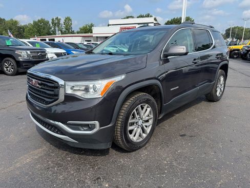 Used 2017 GMC Acadia SLE AWD/4WD image 1