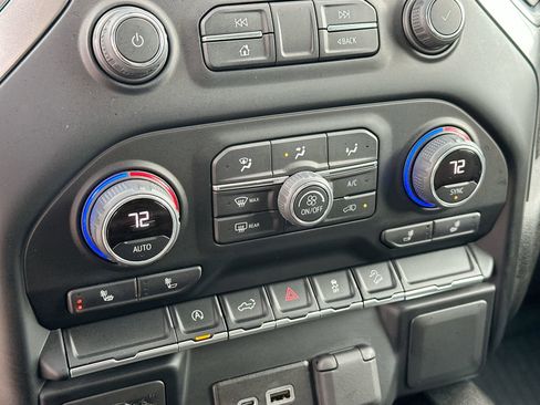 Used 2022 Chevrolet Silverado 1500 RST image 18