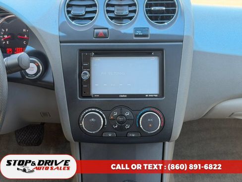Used 2010 Nissan Altima 2.5 FWD image 11