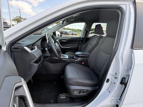 Certified 2024 Toyota RAV4 XLE AWD/4WD image 13
