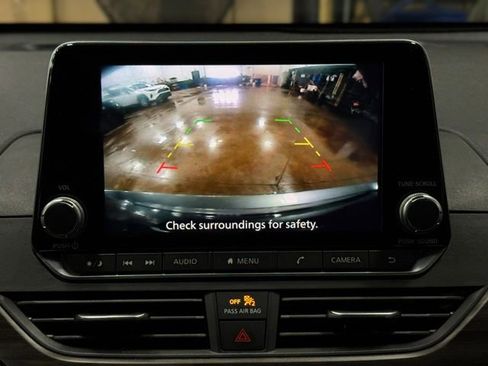 Used 2024 Nissan Altima 2.5 SV image 31