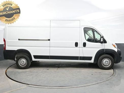 Used 2025 RAM ProMaster 2500 w/ Convenience Group image 8