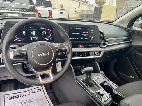 Used 2025 Kia Sportage LX image 13