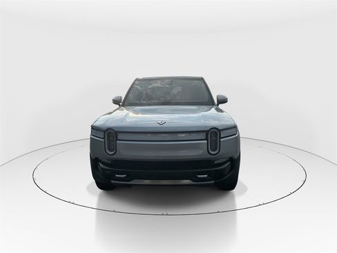 Used 2024 Rivian R1S Adventure image 3