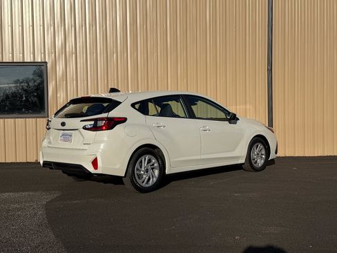 Used 2024 Subaru Impreza 2.0i image 2