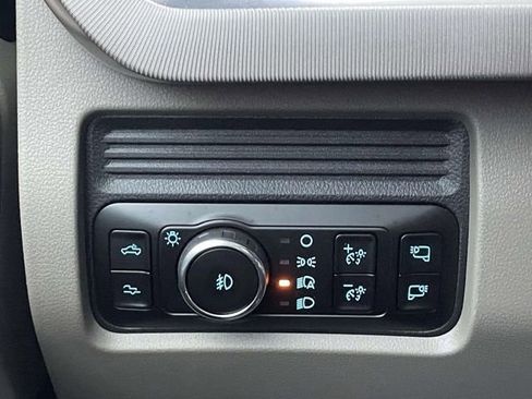 Certified 2025 Ford F350 Platinum w/ Platinum Plus Package image 19