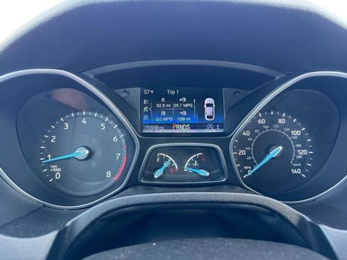 Used 2017 Ford Focus SE FWD image 10